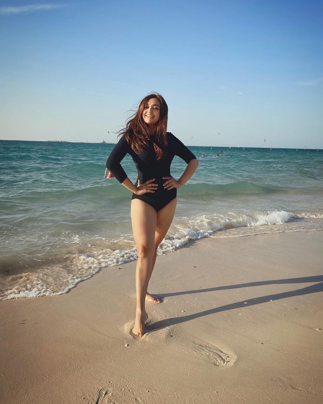 Monali Thakur Height, Weight, Age, Affairs, Wiki & Facts monali-thakur