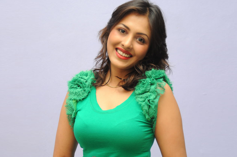 Madhu Shalini Height, Weight, Age, Affairs, Wiki & Facts